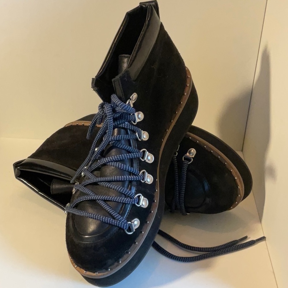 $110 off MSRP! Free People black leather ski boots/Alpine hiking style boot-NWOB